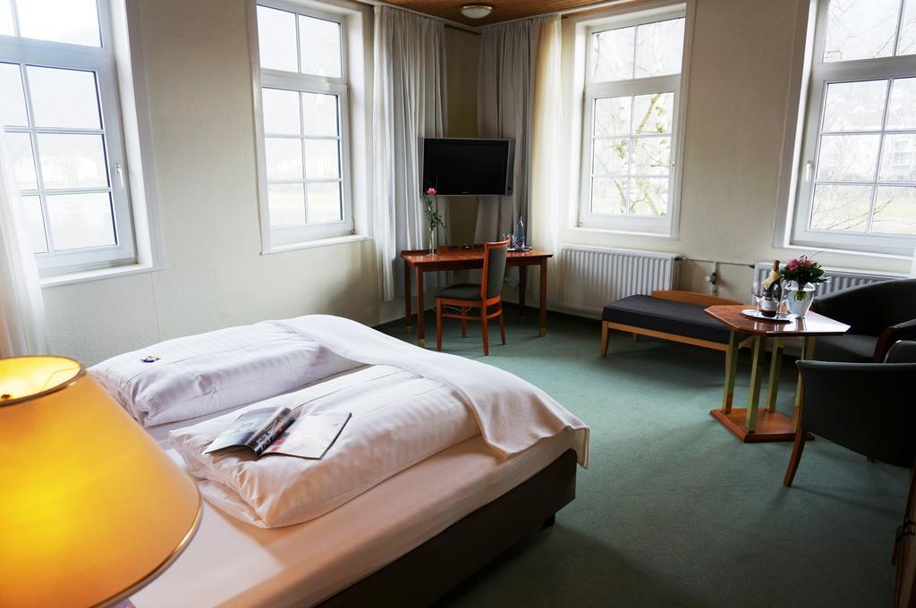 Hotel Goldener Anker โบเดนแวร์เดอร์ ห้อง รูปภาพ