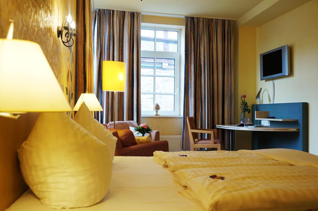 Hotel Goldener Anker โบเดนแวร์เดอร์ ห้อง รูปภาพ