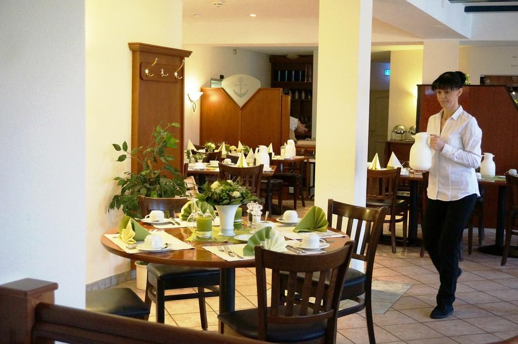 Hotel Goldener Anker โบเดนแวร์เดอร์ ภายนอก รูปภาพ