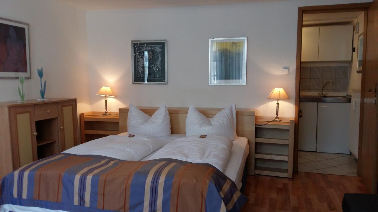 Hotel Goldener Anker โบเดนแวร์เดอร์ ภายนอก รูปภาพ