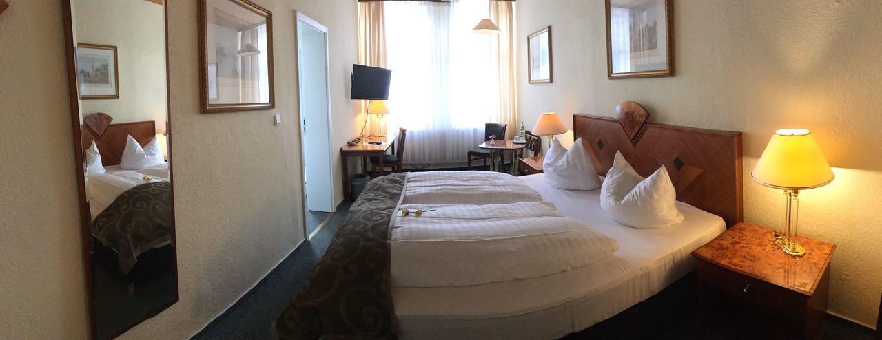 Hotel Goldener Anker โบเดนแวร์เดอร์ ภายนอก รูปภาพ