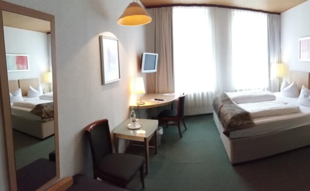 Hotel Goldener Anker โบเดนแวร์เดอร์ ภายนอก รูปภาพ